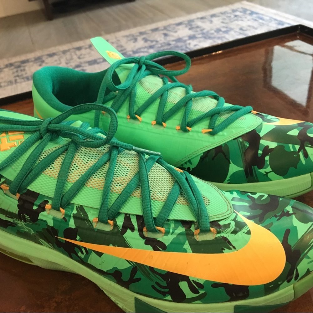 Men’s KD 6 Easter, size 10